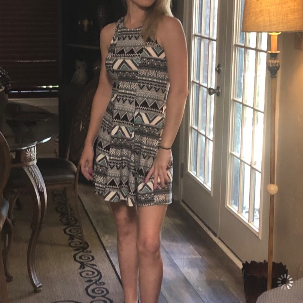 Small Aztec pattern mini dress - Picture 4 of 5